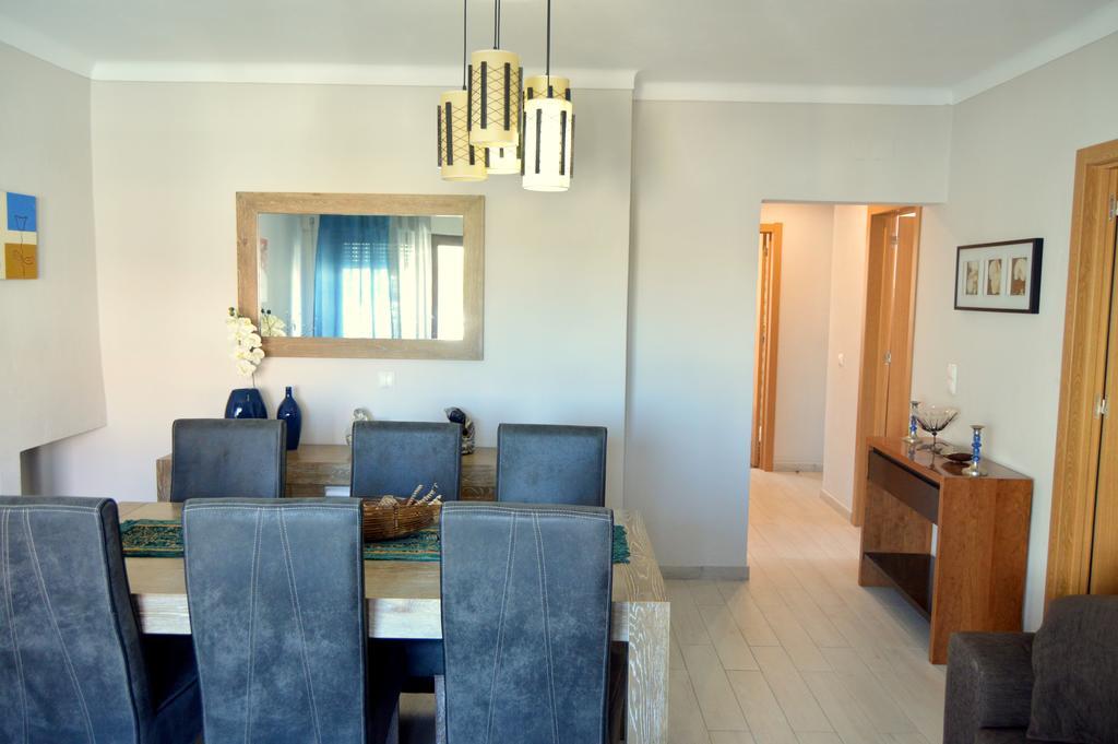 Apartamento Glamour Apartment Манта Рота Стая снимка